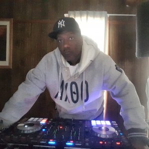 Dj Estinguish Photo