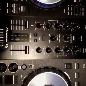 DjDplecky Logo