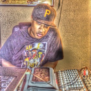 DJ B - Sharp 504 Photo