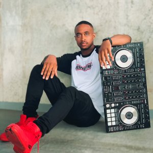 Dj 2Easy Photo