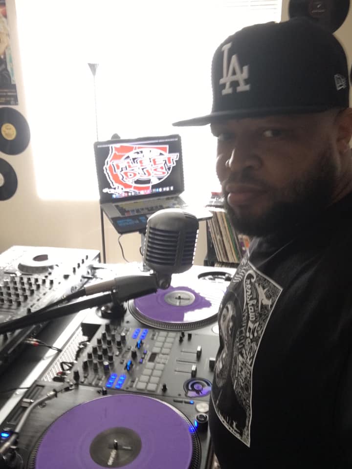 DJ RON C Logo
