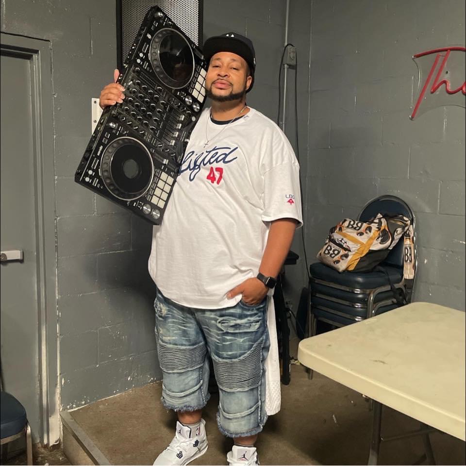 Dj V-Nyce Photo